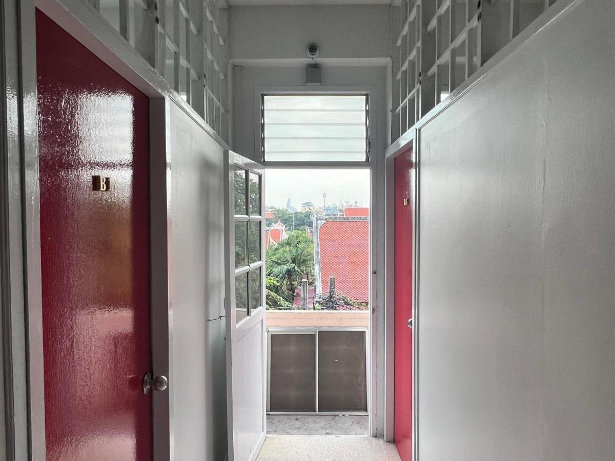 Merry V Guesthouse Bangkok Extérieur photo