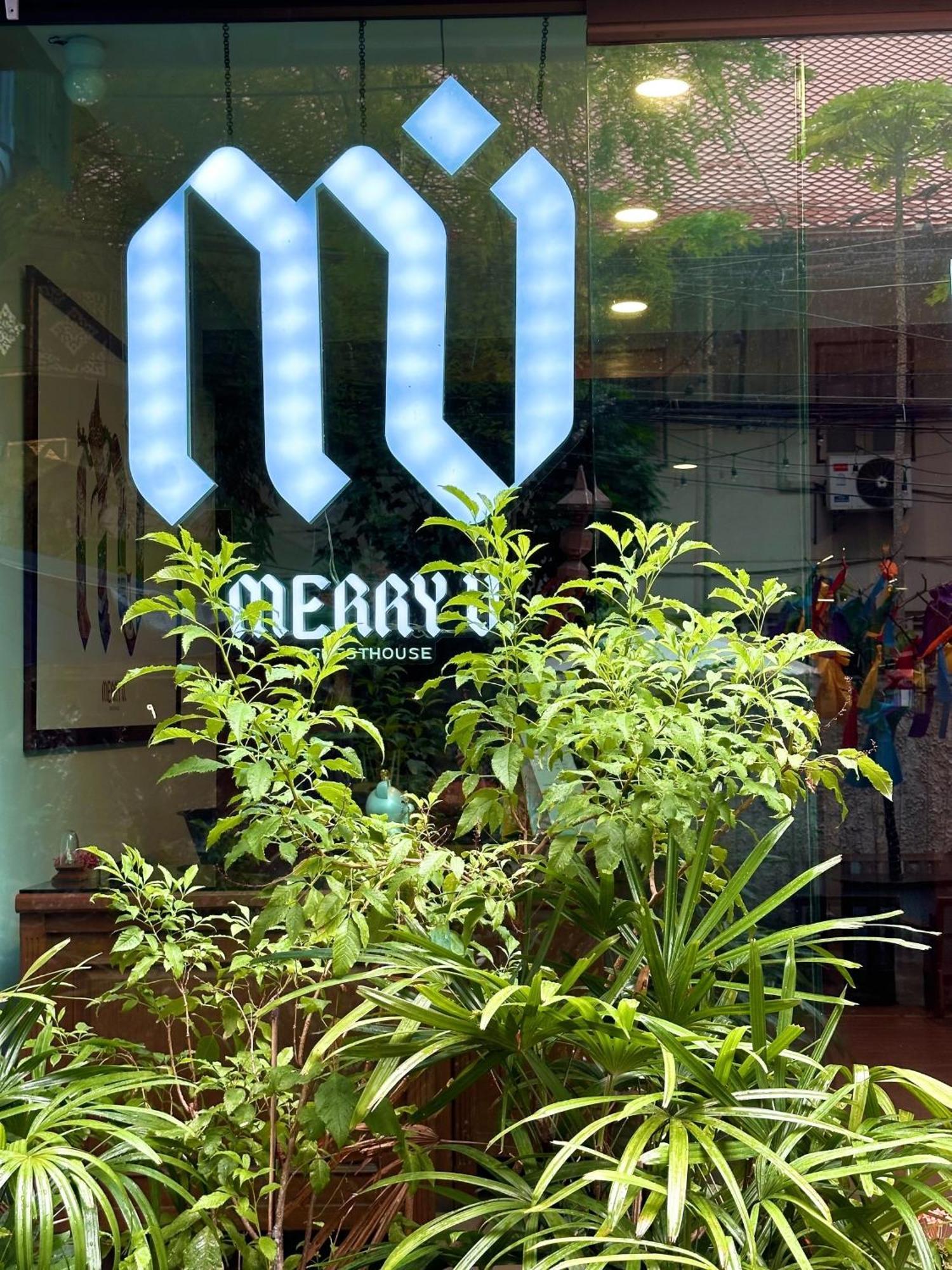 Merry V Guesthouse Bangkok Extérieur photo