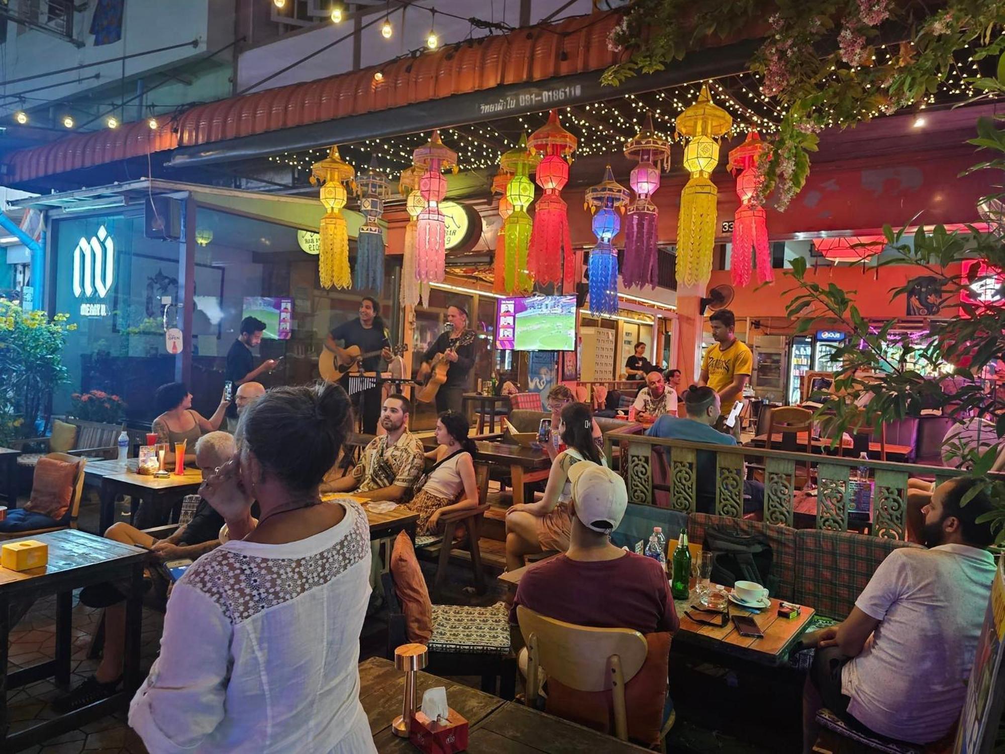 Merry V Guesthouse Bangkok Extérieur photo
